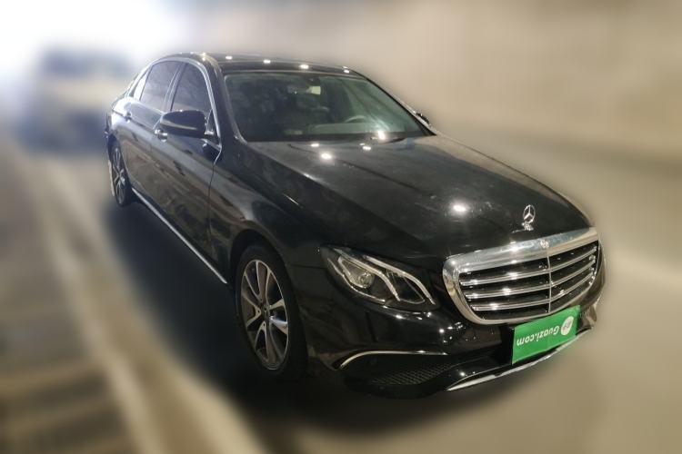 Used Mercedes-Benz E-Class 2020 E 260 L Front Right 45 Deg