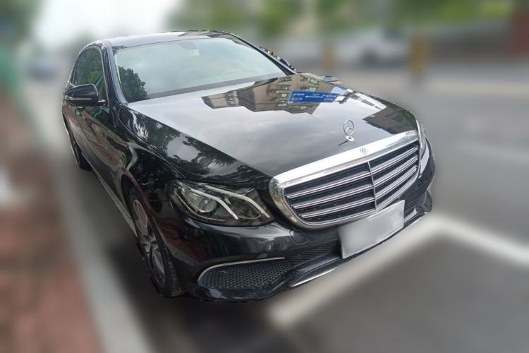 Used Mercedes-Benz E-Class 2020 E 260 L Front Right 45 Deg