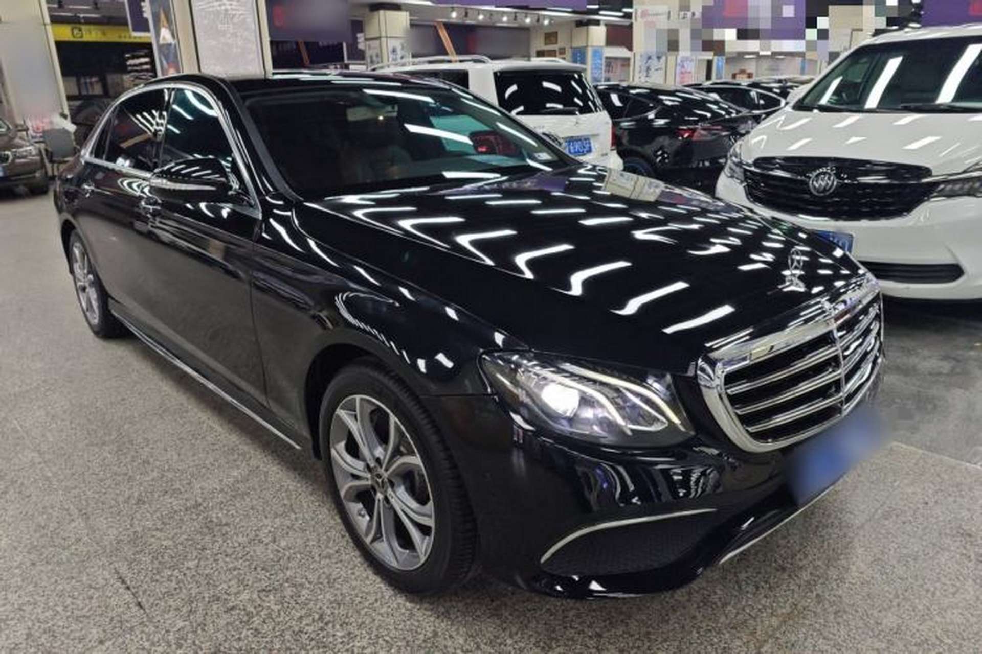 Used Mercedes-Benz E-Class 2020 E 300 L Sporty and Stylish Model Front Right 45 Deg