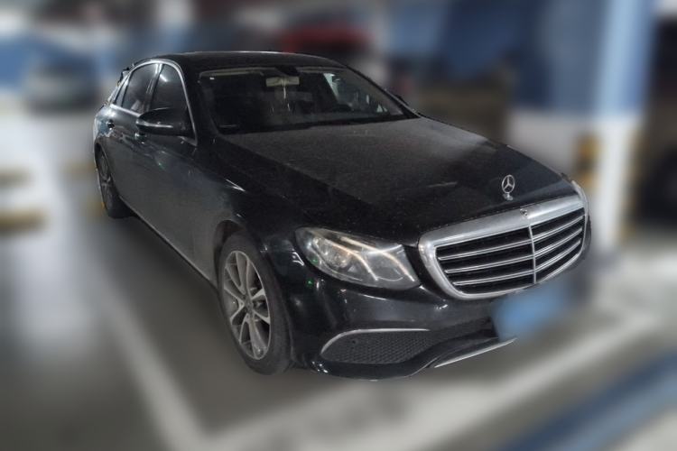 Used Mercedes-Benz E-Class 2020 E 260 L Front Right 45 Deg
