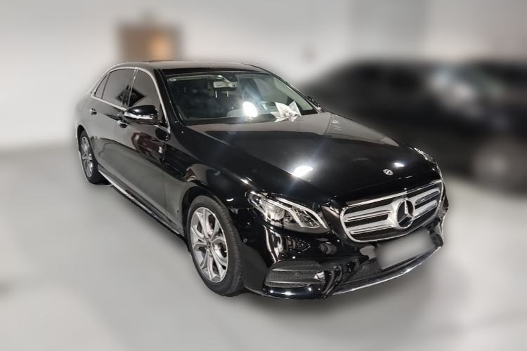Used Mercedes-Benz E-Class 2020 E 300 L Sporty and Stylish Model Front Right 45 Deg