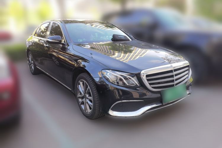Used Mercedes-Benz E-Class 2020 Facelift E 260 L Front Right 45 Deg