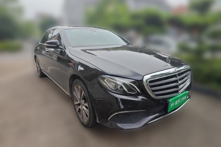 Used Mercedes-Benz E-Class 2020 E 260 L Front Right 45 Deg