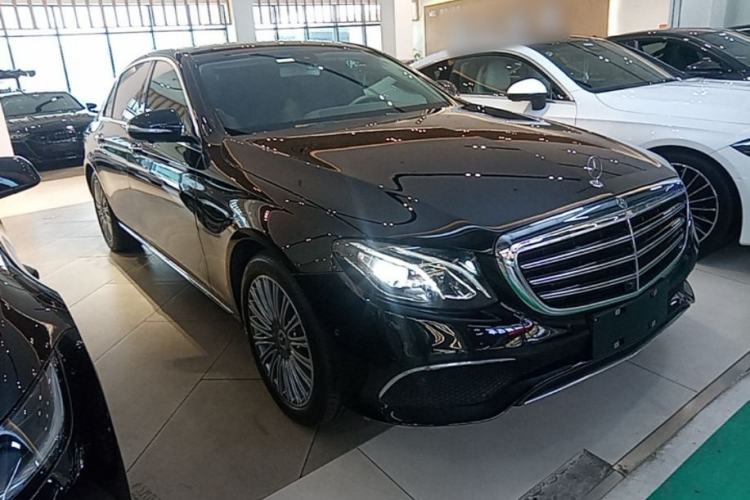 Used Mercedes-Benz E-Class 2020 E 300 L Luxury Model Front Right 45 Deg