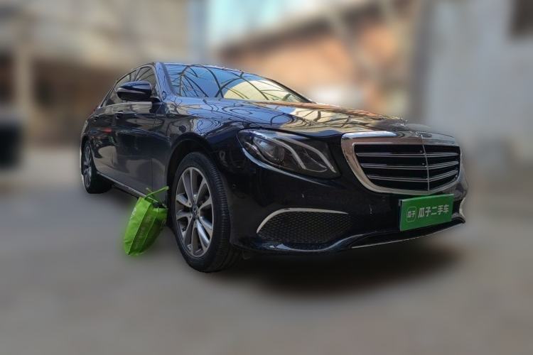 Used Mercedes-Benz E-Class 2020 E 260 L Front Right 45 Deg