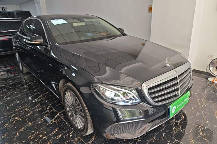 Used Mercedes-Benz E-Class 2020 Restyled E 300 L Exclusive Edition Front Right 45 Deg