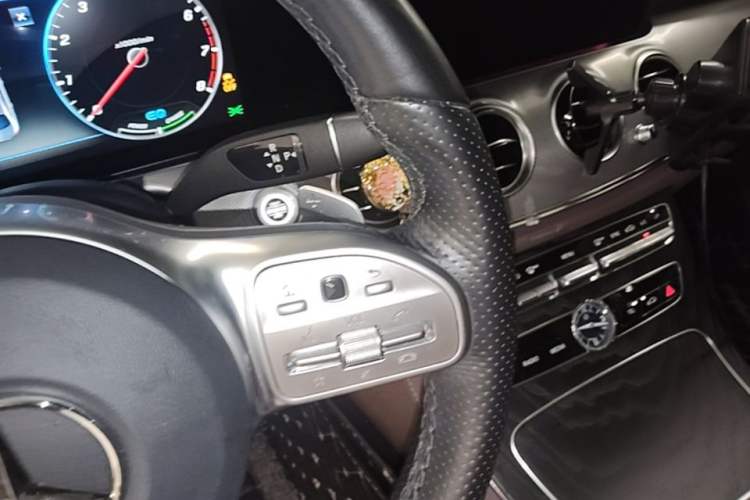 Used Mercedes-Benz E-Class 2020 Facelift E 260 Sport Edition Gear Lever
