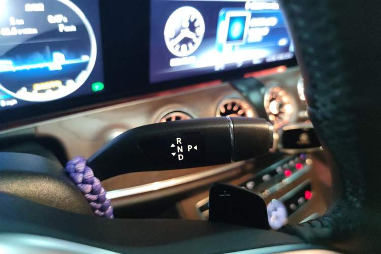 Used Mercedes-Benz E-Class 2020 Restyled E 300 L Exclusive Edition Gear Lever