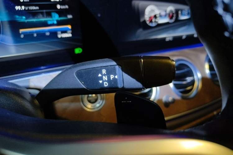 Used Mercedes-Benz E-Class 2020 E 300 L Stylish Model Gear Lever