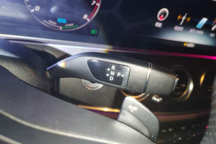 Used Mercedes-Benz E-Class 2020 E 260 L Sport Edition Gear Lever