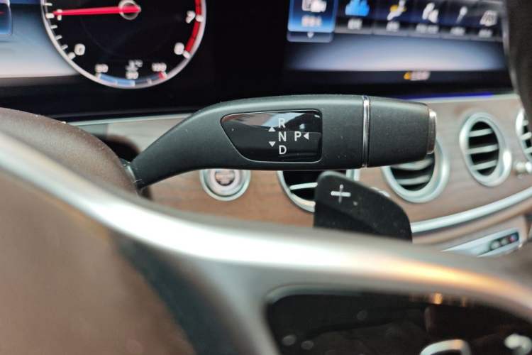 Used Mercedes-Benz E-Class 2020 Facelift E 300 L Stylish Edition Gear Lever