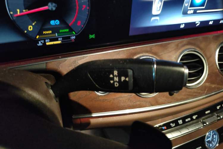 Used Mercedes-Benz E-Class 2020 E 260 L Gear Lever