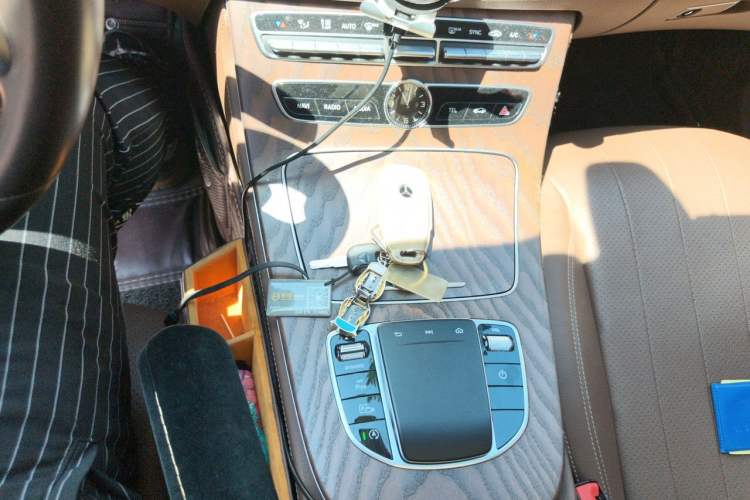 Used Mercedes-Benz E-Class 2020 E 300 L Stylish Model Gear Lever