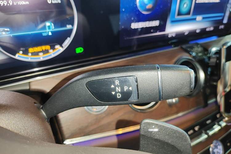 Used Mercedes-Benz E-Class 2020 Restyled E 300 L Exclusive Edition Gear Lever