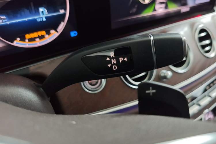 Used Mercedes-Benz E-Class 2020 E 300 L Stylish Model Gear Lever