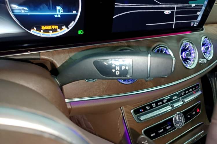 Used Mercedes-Benz E-Class 2020 Restyled E 300 L Exclusive Edition Gear Lever