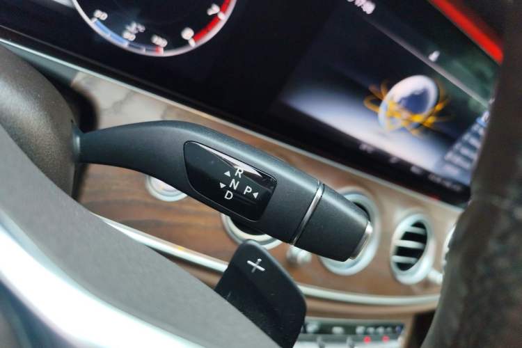 Used Mercedes-Benz E-Class 2020 E 300 L Stylish Model Gear Lever