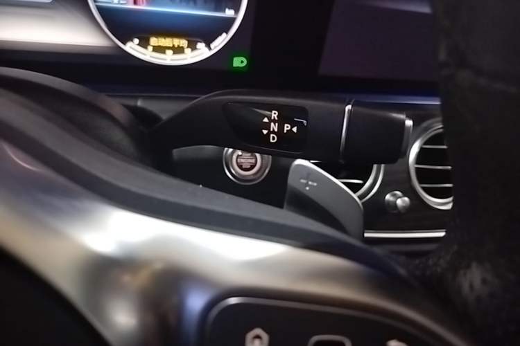 Used Mercedes-Benz E-Class 2020 Restyled E 300 L Sport Exclusive Edition Gear Lever