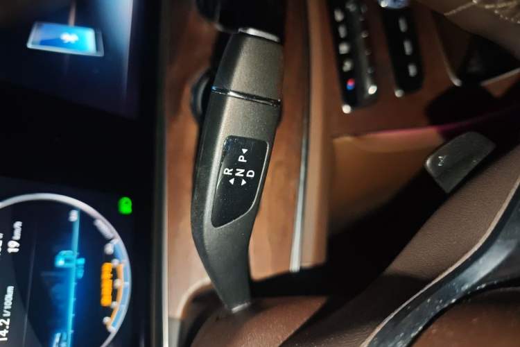 Used Mercedes-Benz E-Class 2020 E 300 L Luxury Model Gear Lever