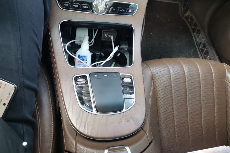 Used Mercedes-Benz E-Class 2020 Restyled E 300 L Exclusive Edition Gear Lever