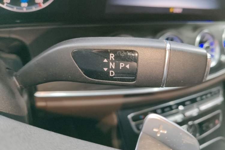 Used Mercedes-Benz E-Class 2020 E 300 L Sporty and Stylish Model Gear Lever