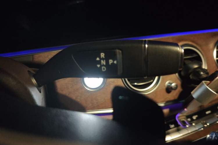 Used Mercedes-Benz E-Class 2020 E 300 L Luxury Model Gear Lever
