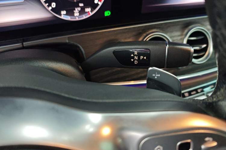 Used Mercedes-Benz E-Class 2020 E 300 L Sporty and Stylish Model Gear Lever