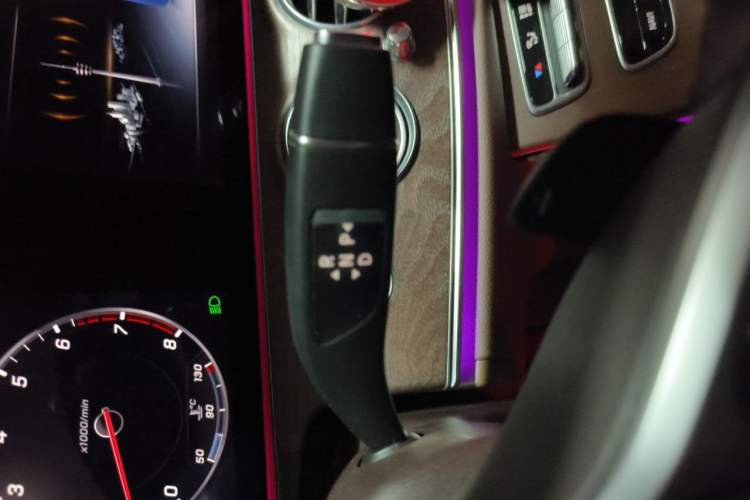 Used Mercedes-Benz E-Class 2020 E 300 L Luxury Model Gear Lever