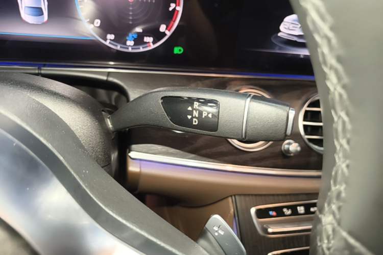Used Mercedes-Benz E-Class 2020 Facelift E 260 L Sport Edition Gear Lever