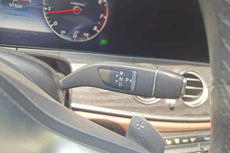 Used Mercedes-Benz E-Class 2020 Restyled E 300 L Sporty and Stylish Edition Gear Lever