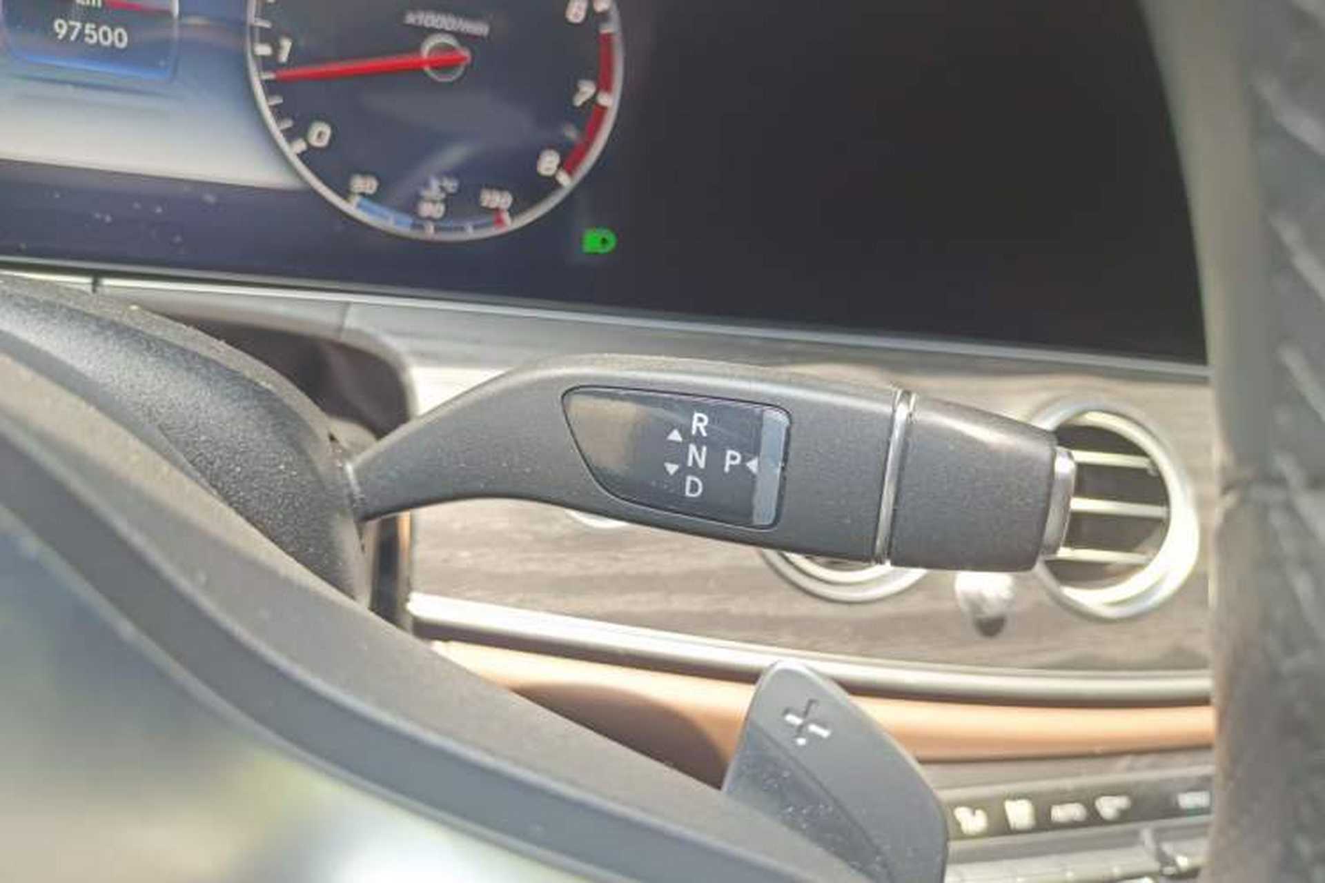 Used Mercedes-Benz E-Class 2020 Restyled E 300 L Sporty and Stylish Edition Gear Lever