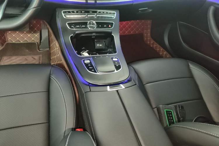 Used Mercedes-Benz E-Class 2020 Restyled E 300 L Sport Exclusive Edition Gear Lever