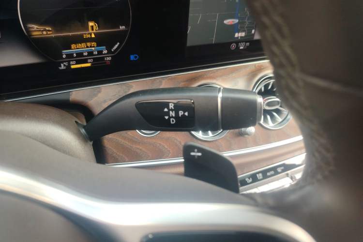 Used Mercedes-Benz E-Class 2020 Restyled E 300 L Exclusive Edition Gear Lever