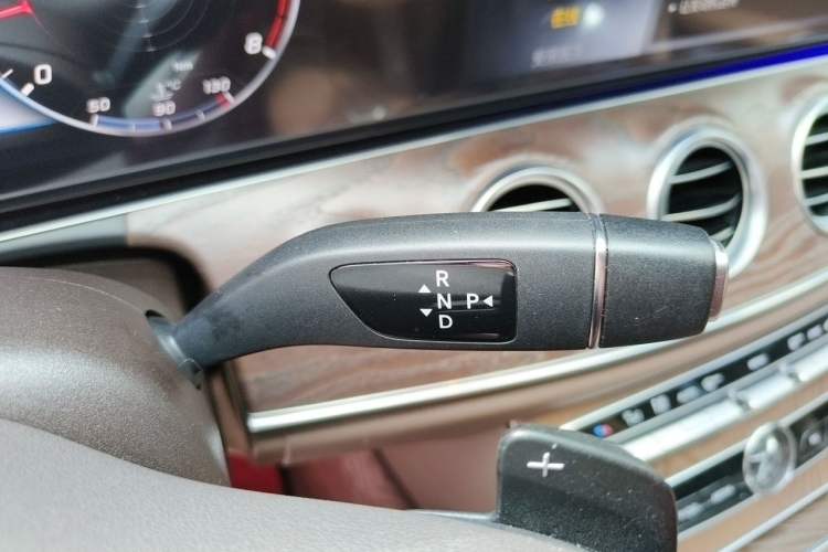Used Mercedes-Benz E-Class 2020 Facelift E 300 L Stylish Edition Gear Lever