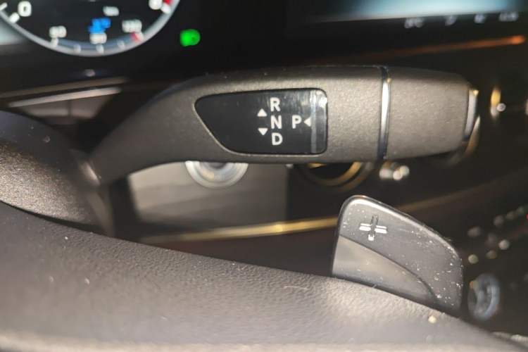 Used Mercedes-Benz E-Class 2020 Restyled E 300 L Sport Exclusive Edition Gear Lever