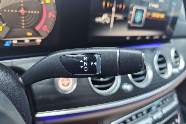 Used Mercedes-Benz E-Class 2020 Restyled E 300 L Sport Exclusive Edition Gear Lever