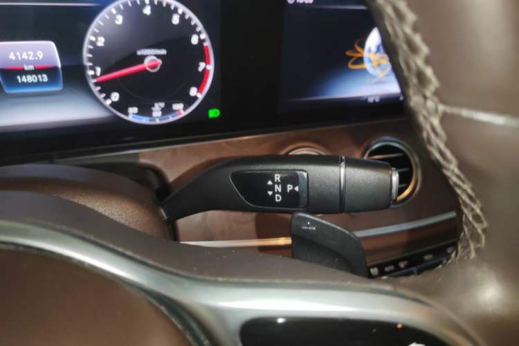 Used Mercedes-Benz E-Class 2020 Restyled E 300 L Exclusive Edition Gear Lever