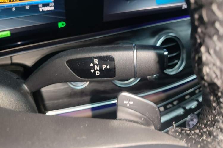 Used Mercedes-Benz E-Class 2020 Facelift E 260 L Sport Edition Gear Lever