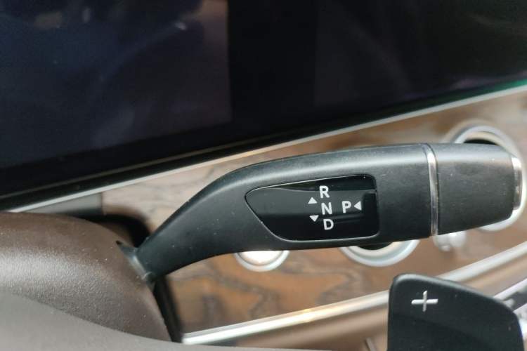 Used Mercedes-Benz E-Class 2020 Facelift E 300 L Stylish Edition Gear Lever