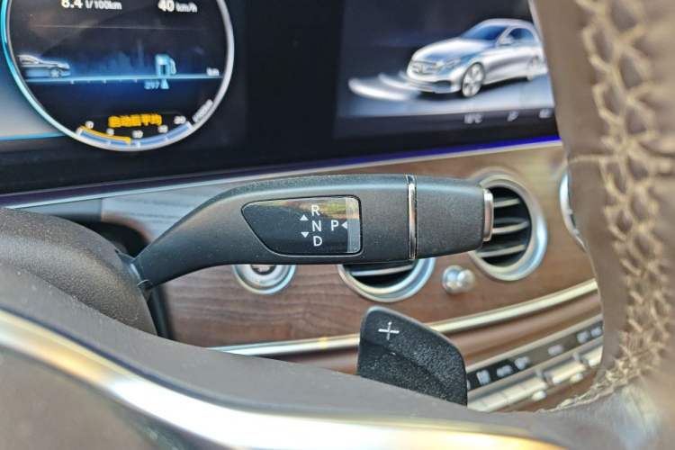 Used Mercedes-Benz E-Class 2020 Restyled E 300 L Exclusive Edition Gear Lever