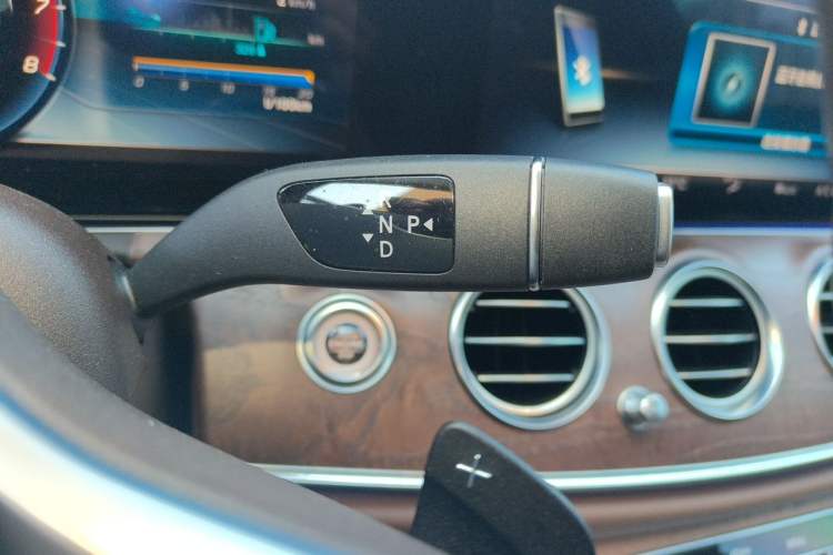 Used Mercedes-Benz E-Class 2020 Restyled E 300 L Exclusive Edition Gear Lever