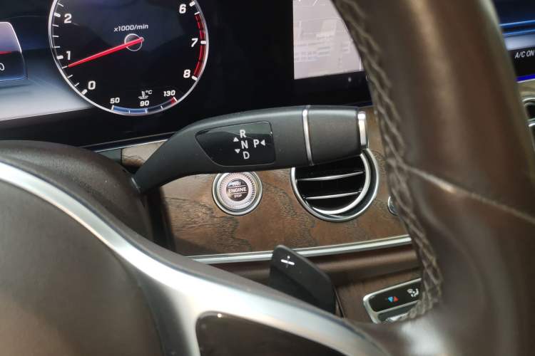 Used Mercedes-Benz E-Class 2020 Restyled E 300 L Exclusive Edition Gear Lever