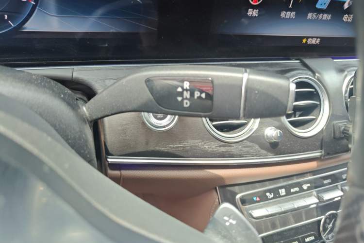Used Mercedes-Benz E-Class 2020 E 300 L Sport Luxury Edition Gear Lever