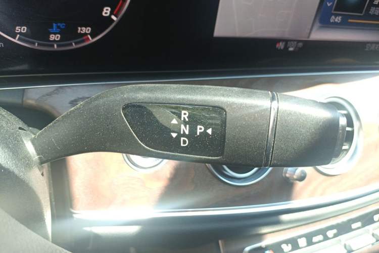 Used Mercedes-Benz E-Class 2020 E 300 L Stylish Model Gear Lever