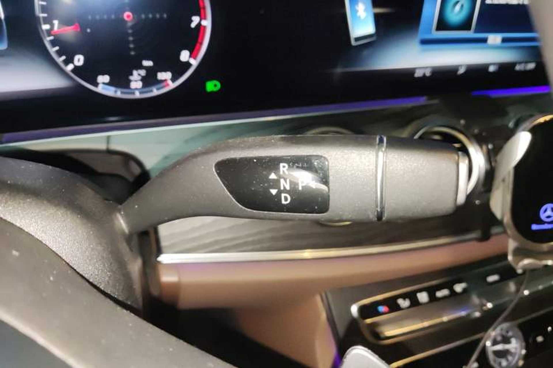 Used Mercedes-Benz E-Class 2020 Restyled E 300 L Sporty and Stylish Edition Gear Lever