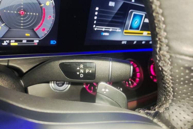Used Mercedes-Benz E-Class 2020 Restyled E 300 L Sporty and Stylish Edition Gear Lever