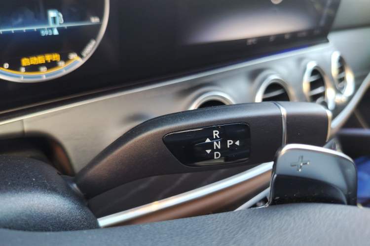 Used Mercedes-Benz E-Class 2020 Restyled E 300 L Sporty and Stylish Edition Gear Lever