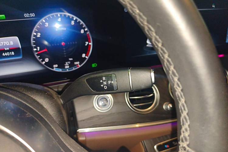 Used Mercedes-Benz E-Class 2020 Facelift E 260 L Sport Edition Gear Lever