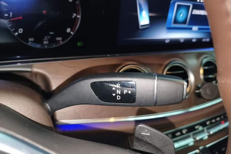 Used Mercedes-Benz E-Class 2020 Facelift E 300 L Stylish Edition Gear Lever
