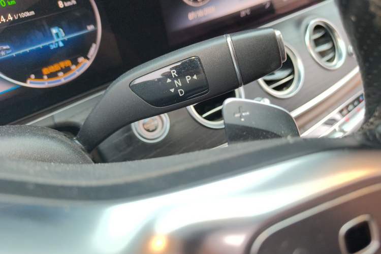 Used Mercedes-Benz E-Class 2020 Facelift E 260 L Sport Edition Gear Lever